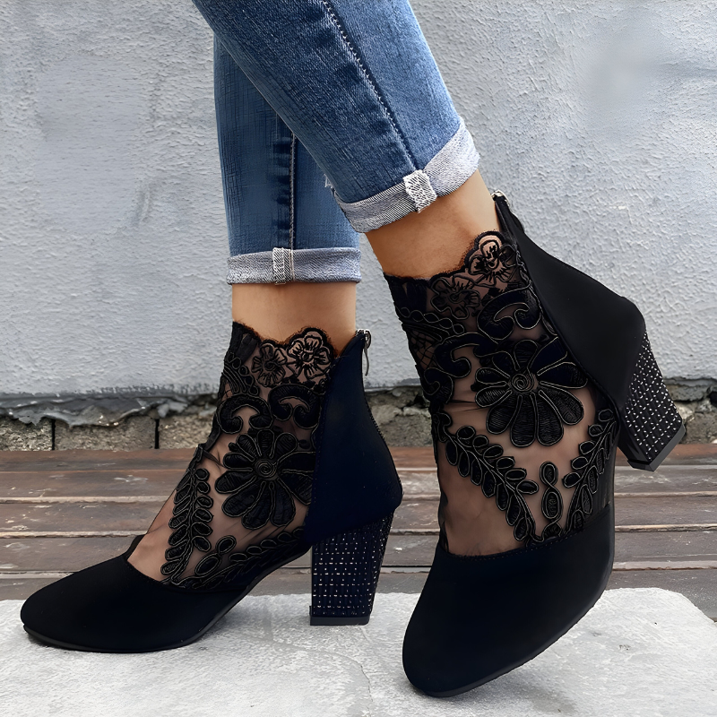 Babylon | Elegantes zapatos de tacón alto con encaje