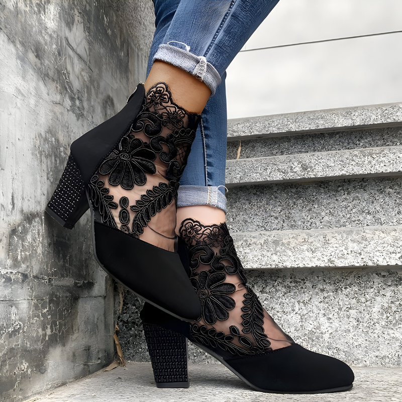 Babylon | Elegantes zapatos de tacón alto con encaje