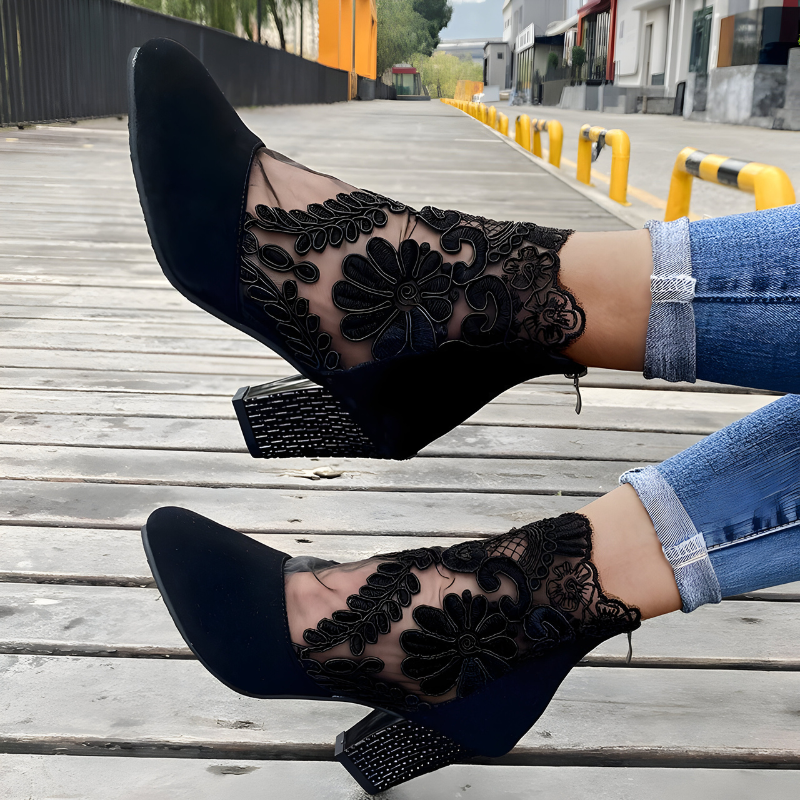 Babylon | Elegantes zapatos de tacón alto con encaje