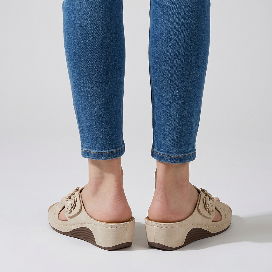 Babylon | Zapatilla abierta con flores