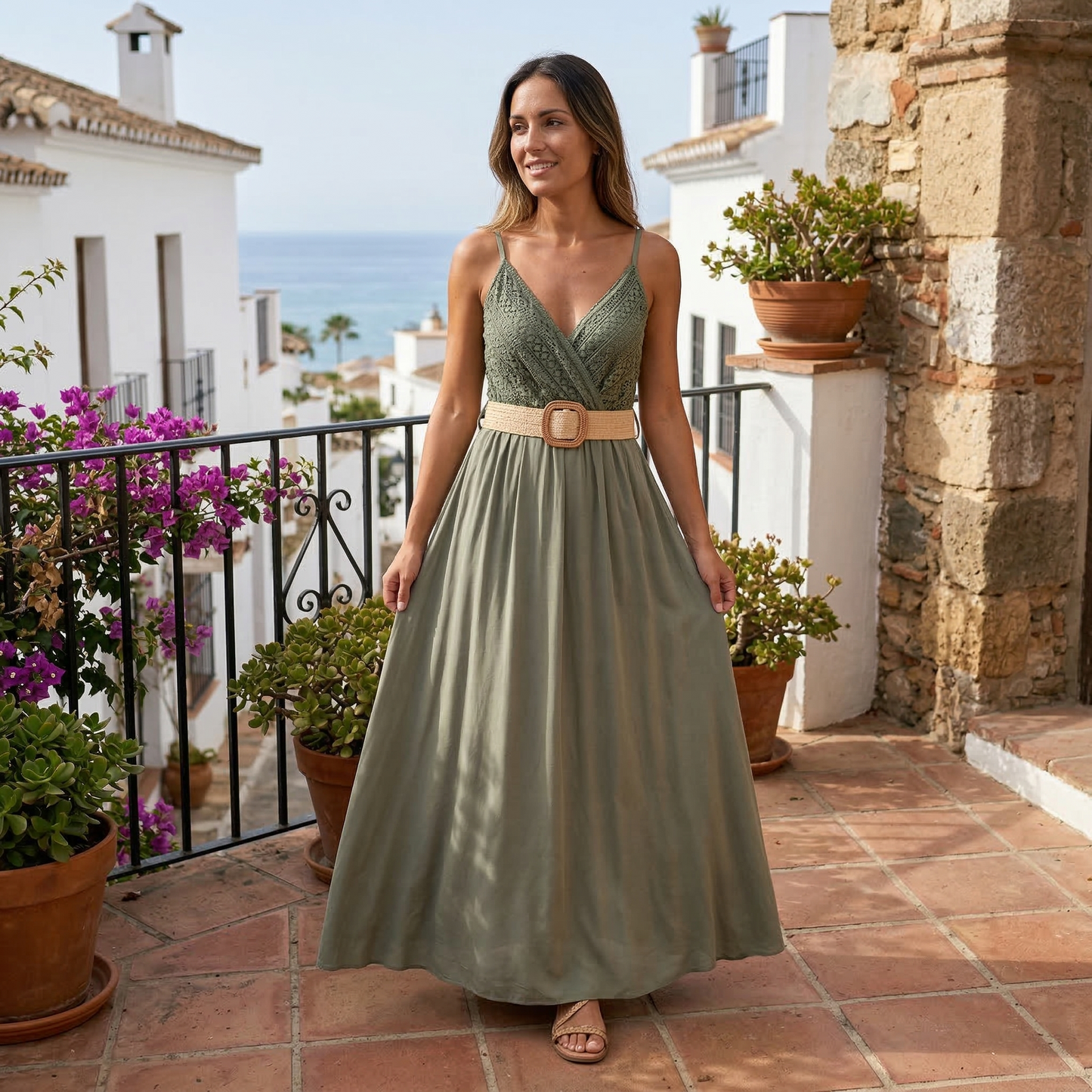 Babylon | Vestido largo liso con pecho de encaje